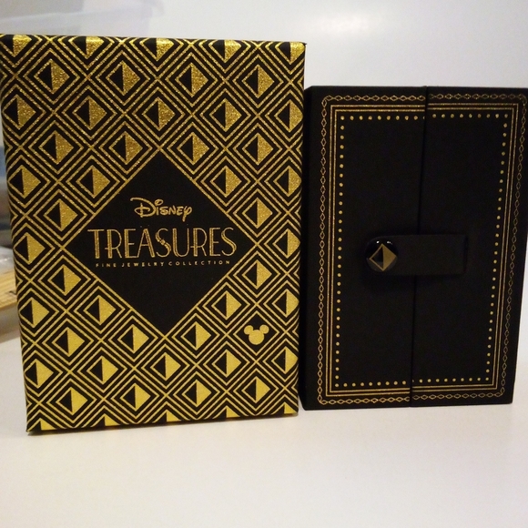 ---- - Picture 10 of 13